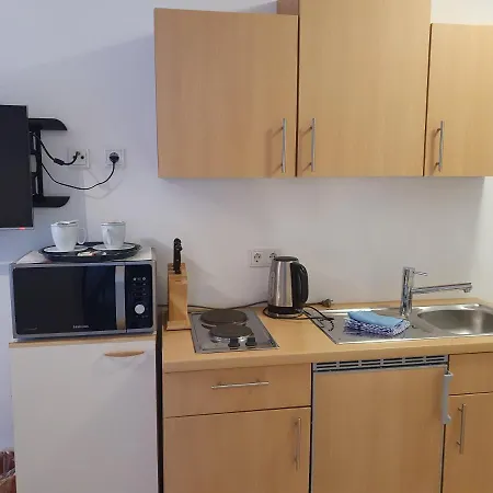 מלון Gaestehaus Altstadttraum 3*