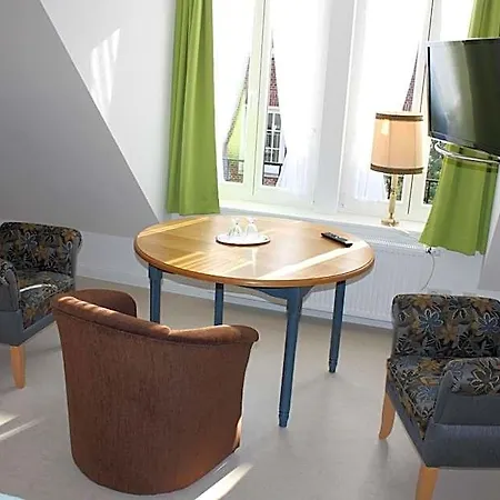 מלון Gaestehaus Altstadttraum 3*